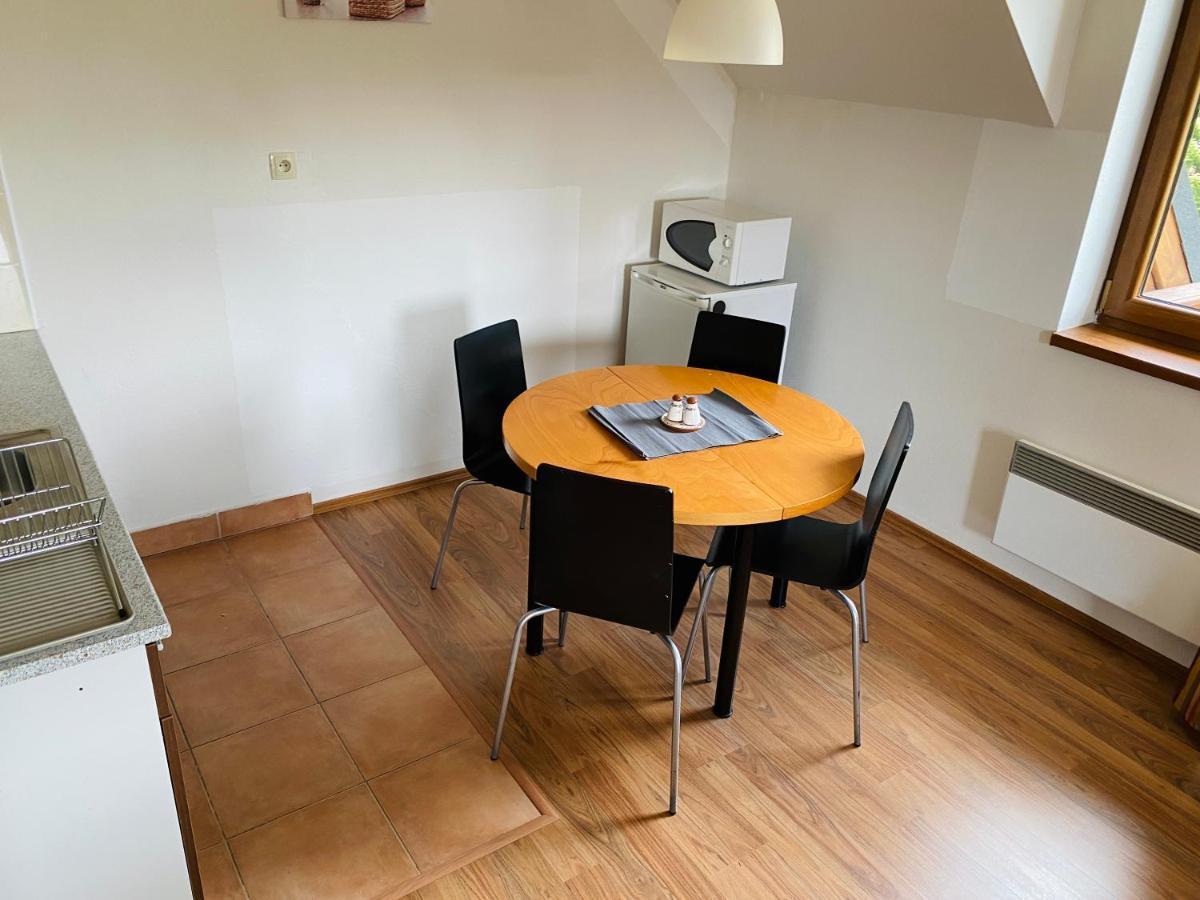 Apartman Kamzik Teo โดโนวาลี ภายนอก รูปภาพ